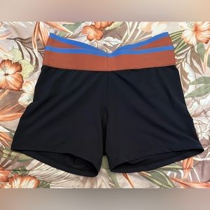 OLYMPIA ACTIVEWEAR Naxo striped stretch shorts Blue Black Rust Size Large